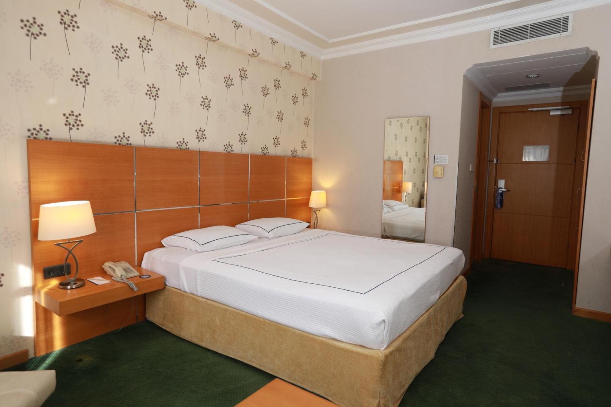 Anemon Grand Manisa Otel Exterior photo