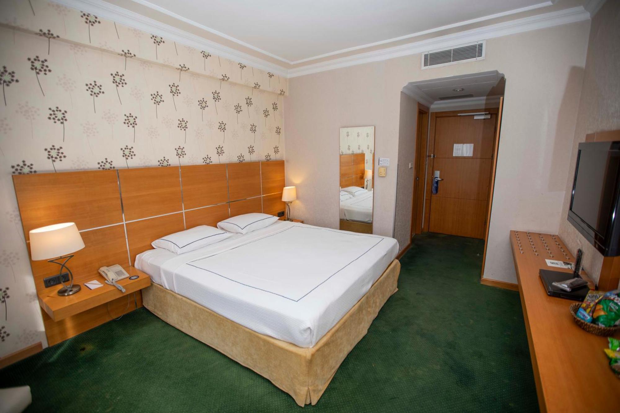 Anemon Grand Manisa Otel Exterior photo
