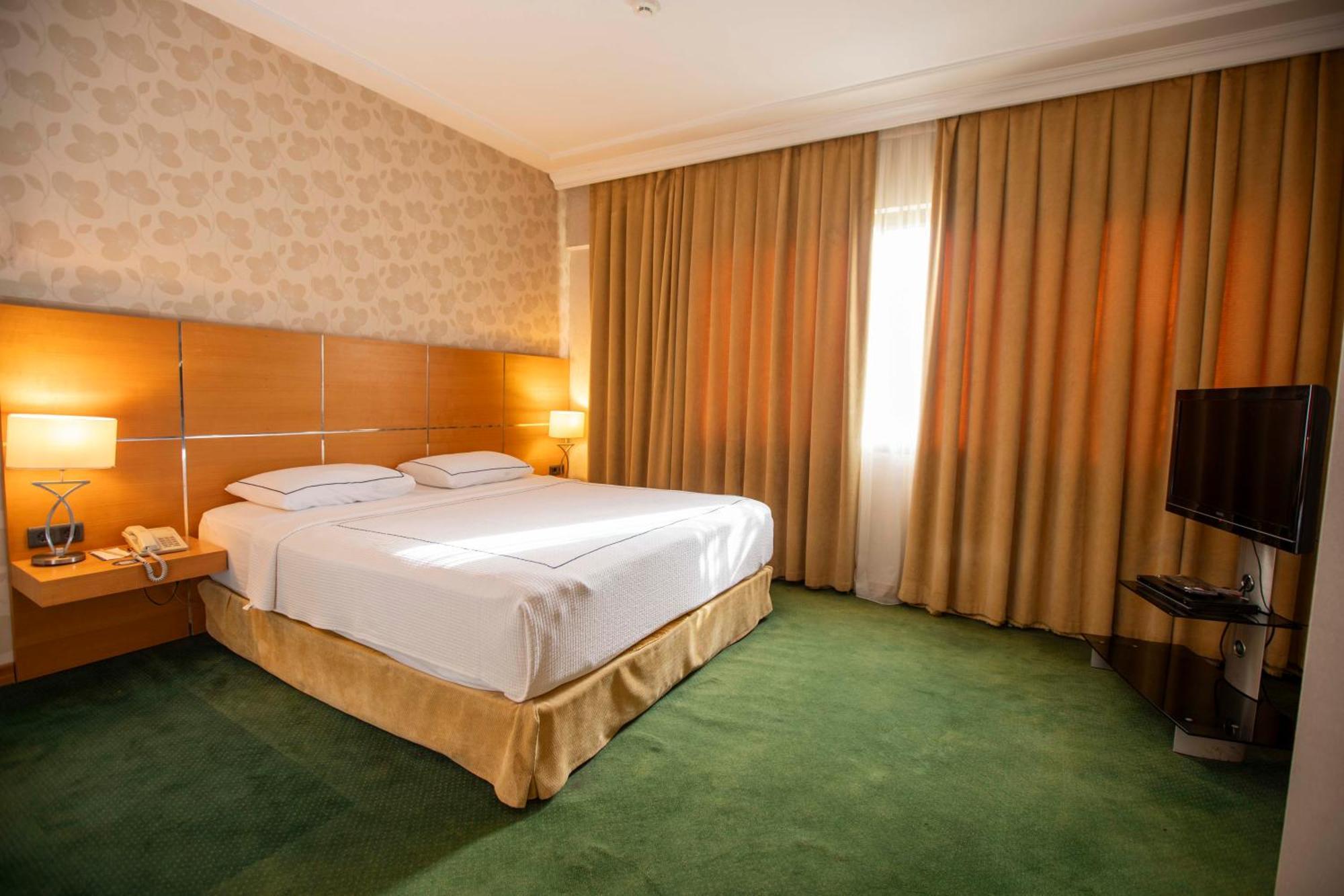 Anemon Grand Manisa Otel Exterior photo
